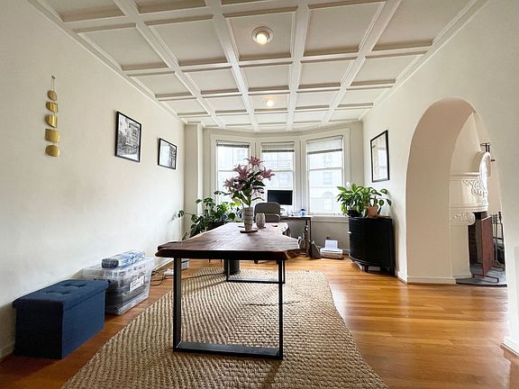 5th image of 2105 Pacific Ave #203