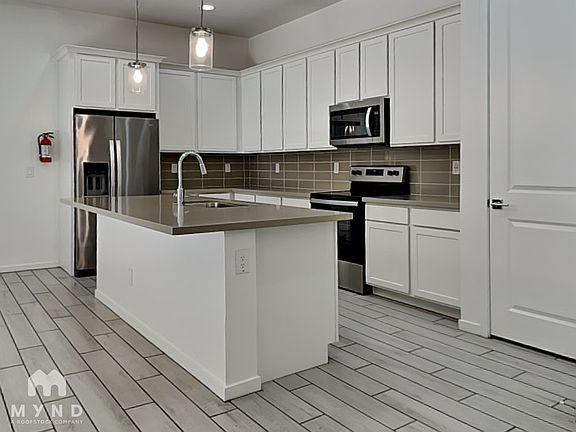 2nd image of 901 S Smith Rd Unit 1023