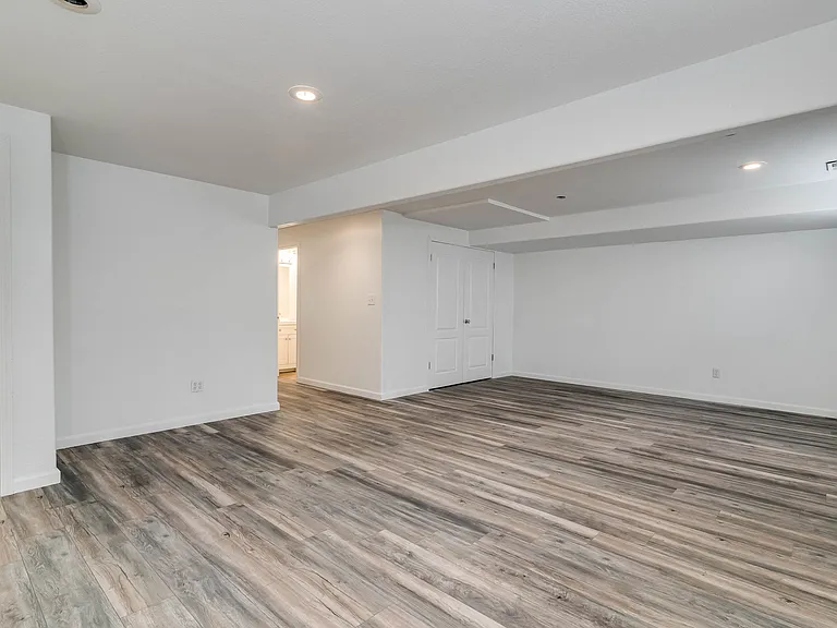 409 S 1125 W — Photo 13