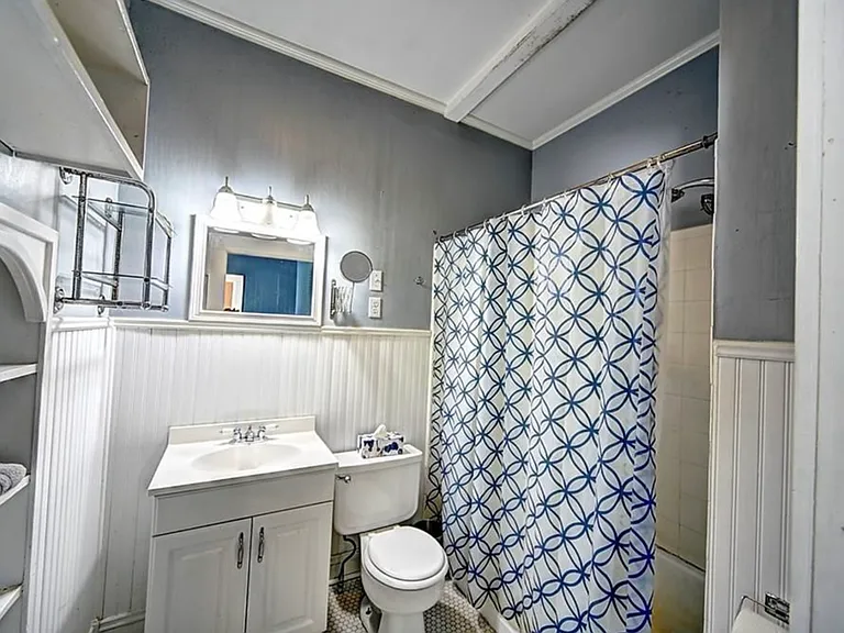 200 Cypress Ave — Photo 8