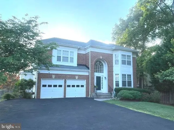 3504 Chambray Way, Falls Church, VA 22042