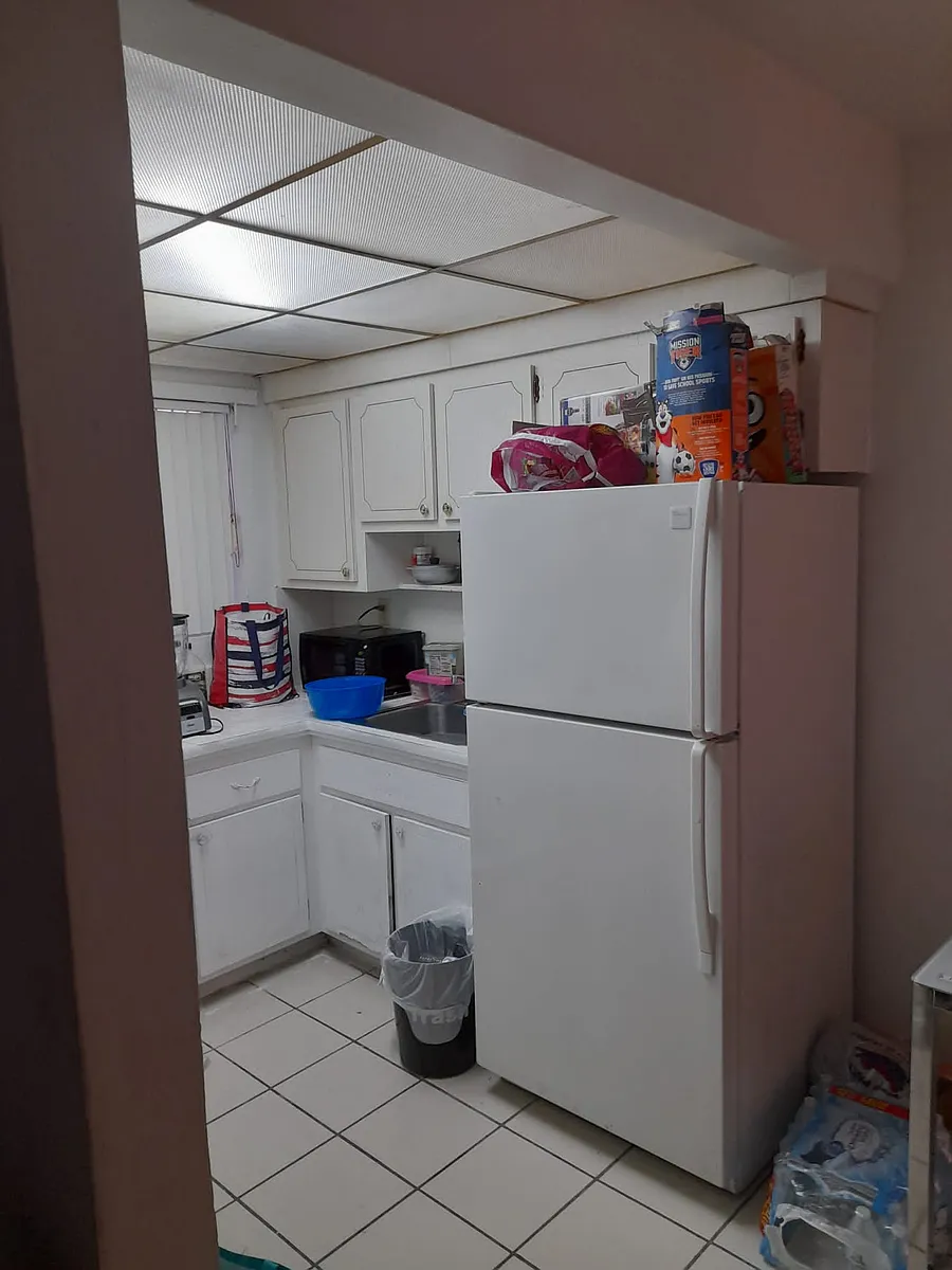 Kitchen Allen Park 14 - 16185 NE 19th Pl #12
