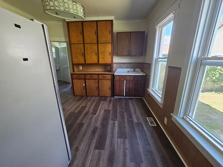 1310 Wallace St #1 — Photo 3