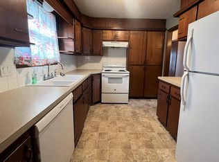 1605 N Timberline Dr, Rose Hill, KS 67133