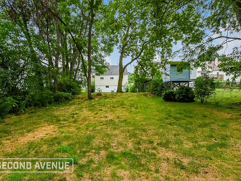 1228 Eckert Rd — Photo 17