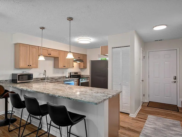 771 Spring Meadows Dr — Photo 5