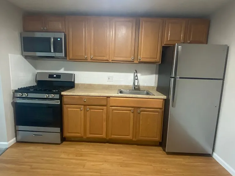 Hildreth Apartments — Photo 2