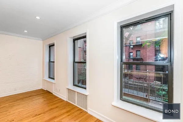 Rented by Bond New York | media 8