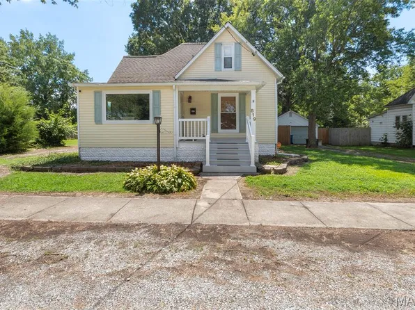 819 W Maplewood St, Marion, IL 62959