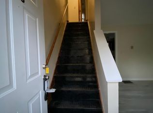 414 Fernbank Rd, Springfield, MA 01129