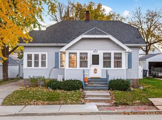 413 Wilson St, Little Chute, WI 54140