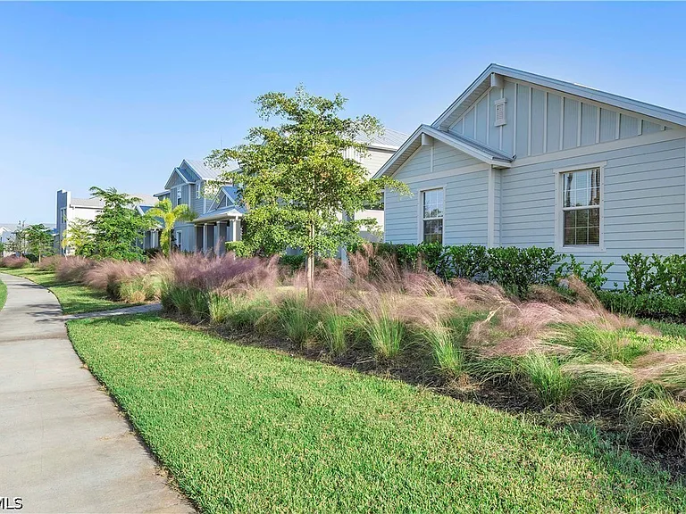 42219 Hammock Ln — Photo 3