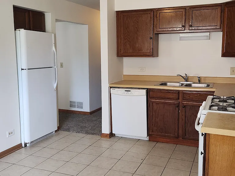 1254-1256 Robinwood Dr — Photo 10