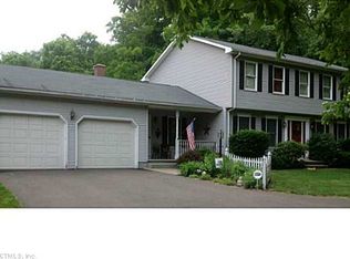 359 Abbe Rd, Enfield, CT 06082