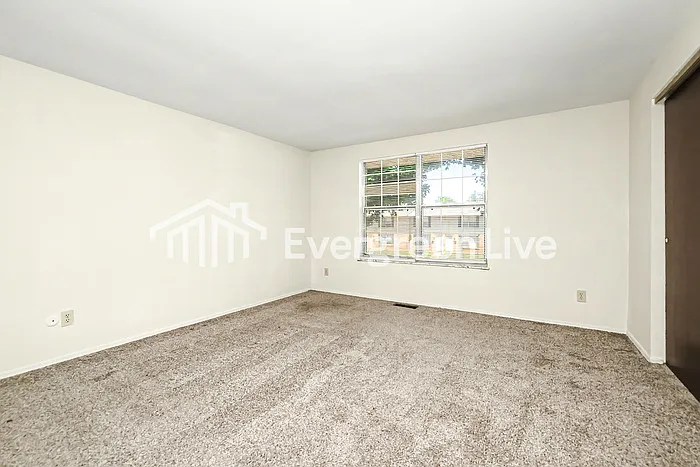 7929 Mount Hood Dr — Photo 9