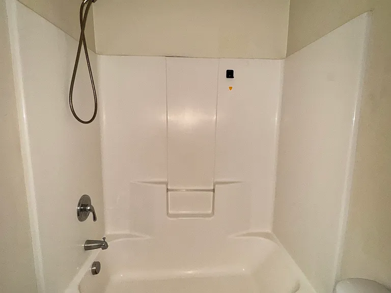 126 Vine St #6-A — Photo 8