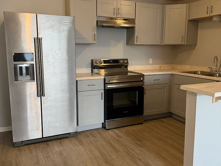 3335 Benton St #4 — Photo 9
