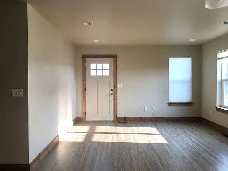 3563 Annie St — Photo 5