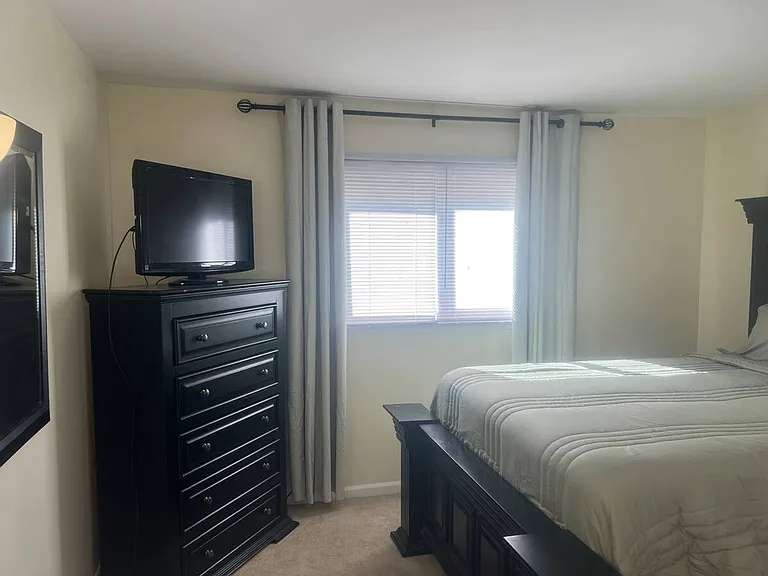 325 Rockhurst Rd — Photo 32