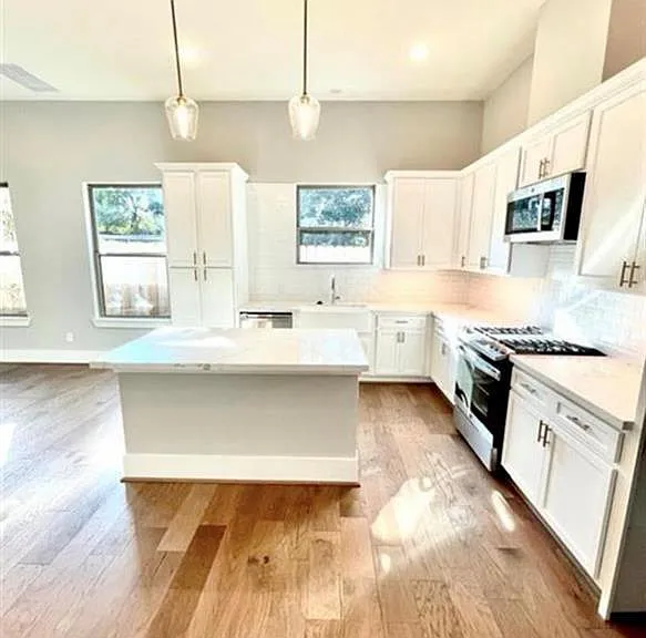 803 Thornton Rd #G — Photo 4