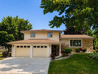 1600 Brentwood Dr, Oshkosh, WI, 54904