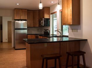 10067 Arrow Point Dr NE, Bainbridge Island, WA 98110