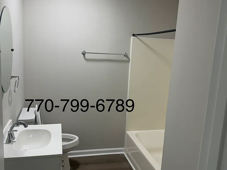 243 Walker St #A — Photo 4