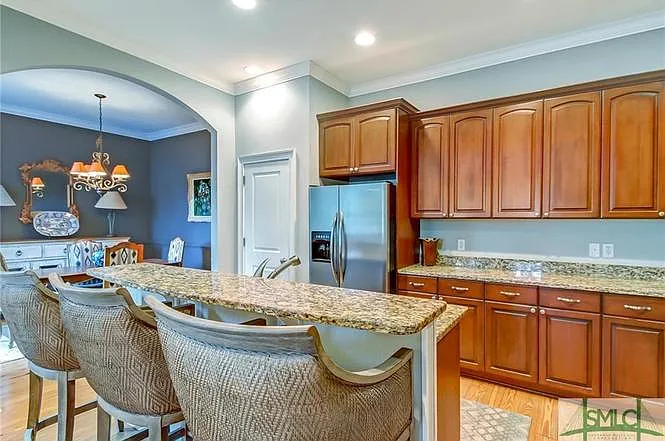 3 bed, 2100 sqft, $4,500 — Photo 3
