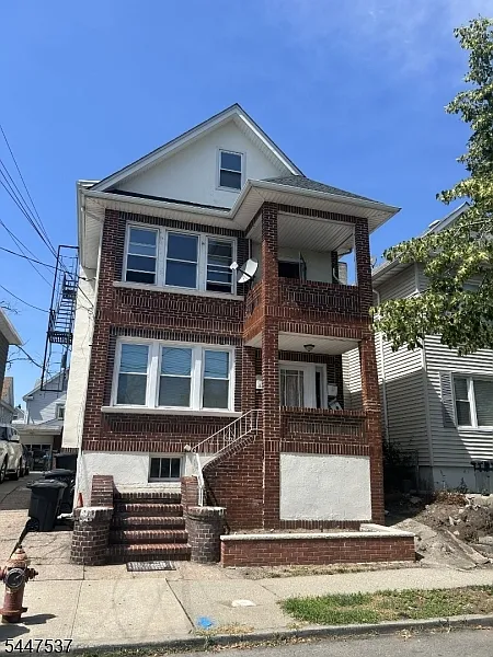 14 Bergen Ave