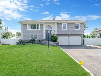 18 Lehigh Drive, Smithtown, NY, 11787