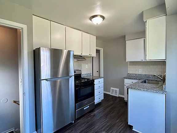 5th image of 2271 Mark Ave