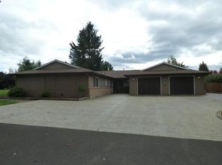 14788 Thayer Rd, Oregon City, OR 97045