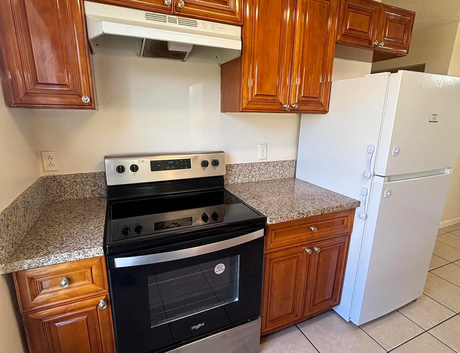 3 bed, 1.5 bath, 1317 sqft, $1,295 — Photo 2