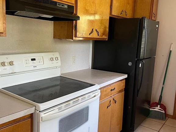 5th image of 725 NW 17th St