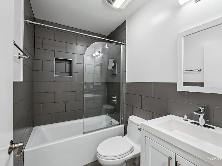 138 Clinton Park #C — Photo 11
