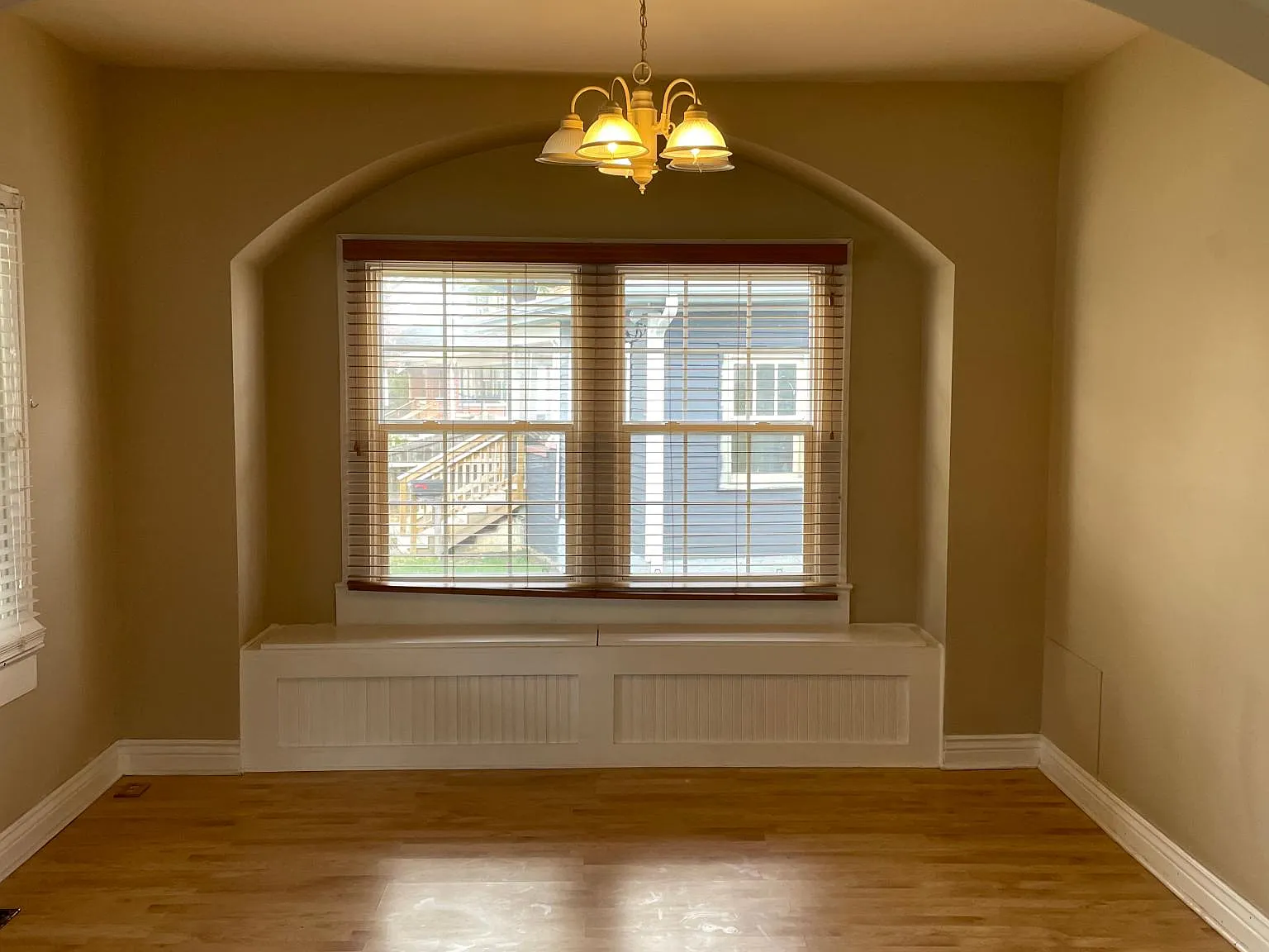 3 bed, 1.5 bath, 2060 sqft, $1,450 — Photo 4