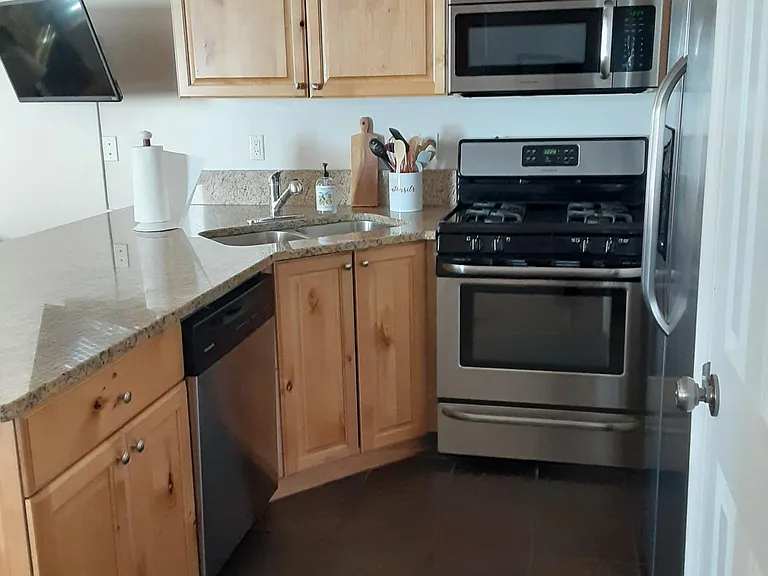 Kitchen - stainless steel appliances