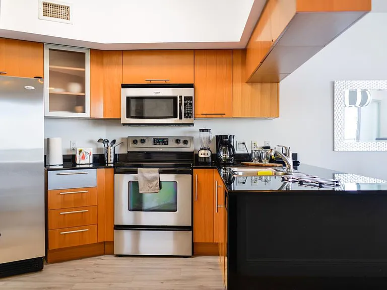 1750 N Bayshore Dr #4815 — Photo 4