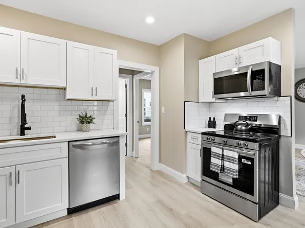 50-52 Sycamore St, Springfield, MA 01109