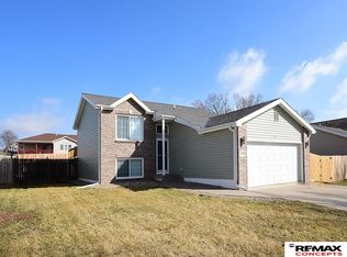 1630 Prairie Ln, Lincoln, NE 68521