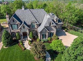 2285 Guilford Ln, Lexington, KY 40513
