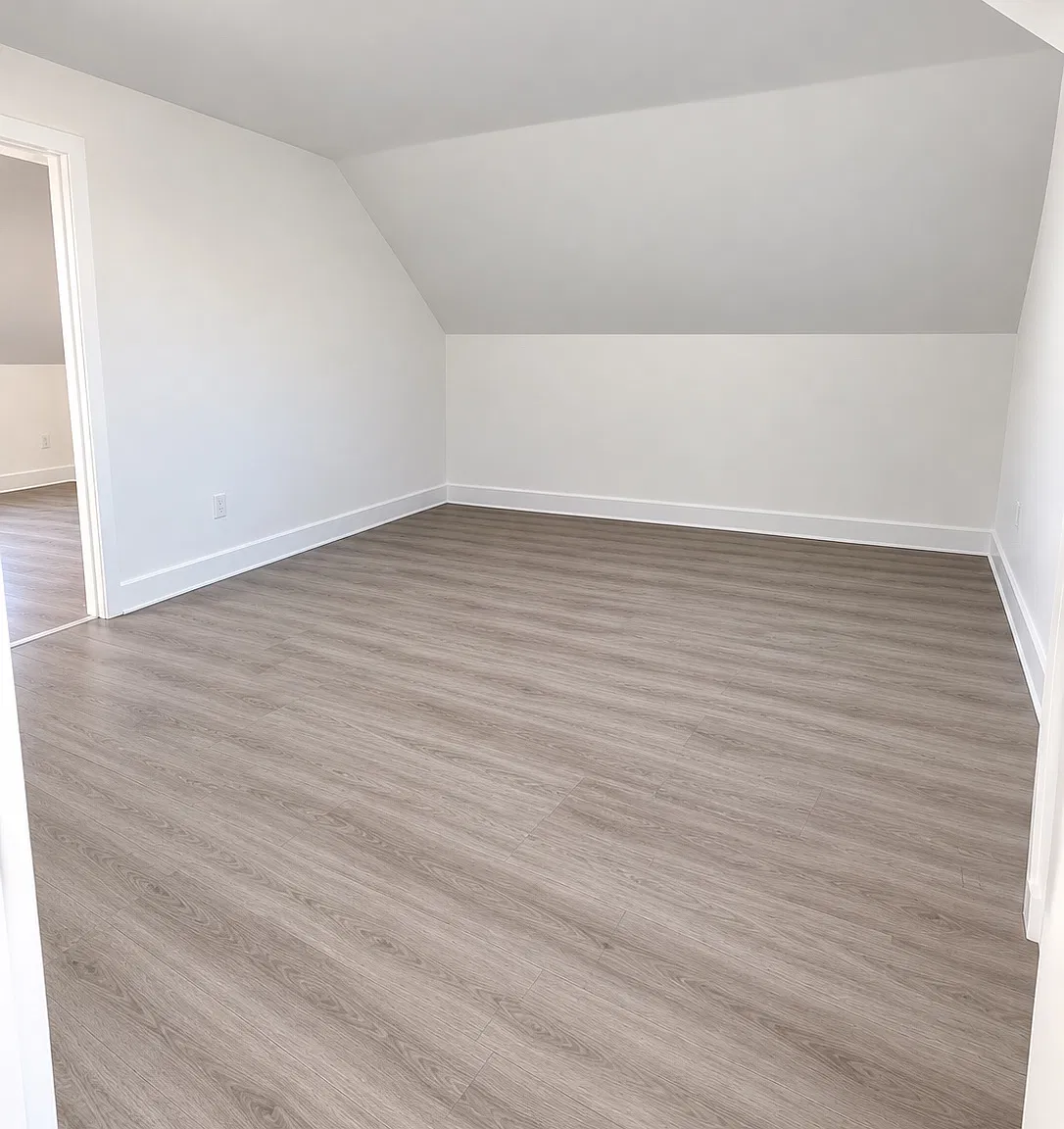 2 bed, 980 sqft, $1,600 — Photo 2