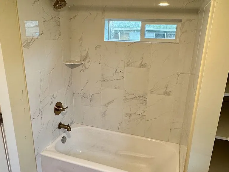 535 NE 94th Ave — Photo 8