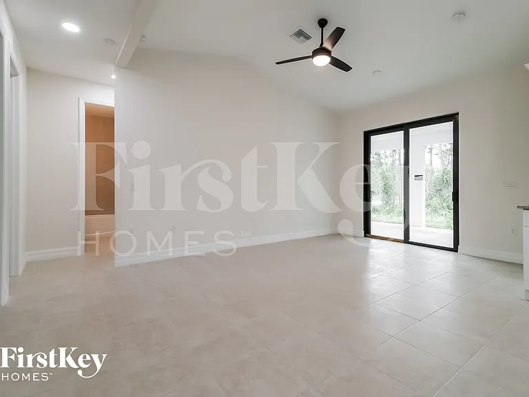 711 Nimitz Blvd — Photo 3
