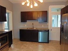 5th image of 522 Terrace Ave