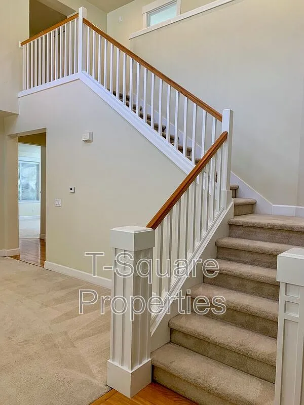 4 bed, 2.5 bath, 2530 sqft, $4,100 — Photo 3