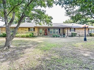 513 E 4th St, Blooming Grove, TX 76626