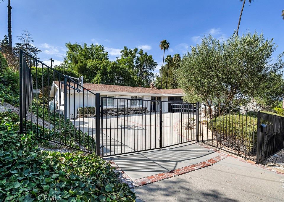 1st image of 20509 Rhoda St