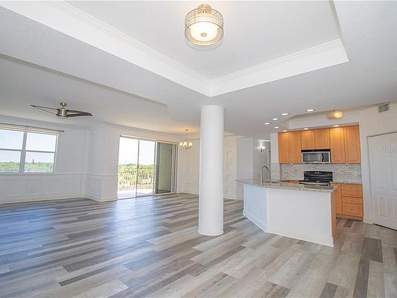 5th image of 750 4th Ave S Unit 507A