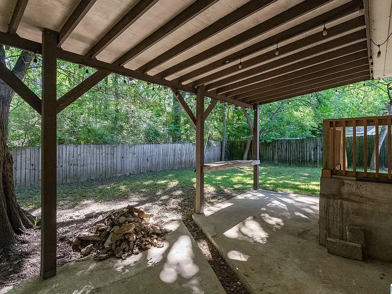 601 Grove St — Photo 27